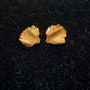 Vintage Coro Gold Leaf Shaped Earrings